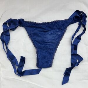 NWOT H&M Navy Lace Ribbon Tie-Side Panties